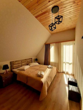 Kazbegi Inn, Stepanzminda